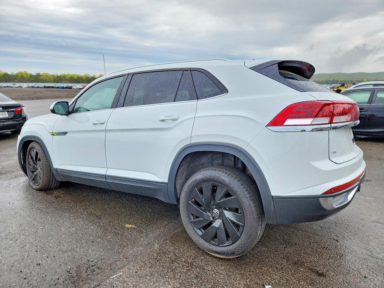 2024 VOLKSWAGEN ATLAS CROSS SPORT SE — снимка 2