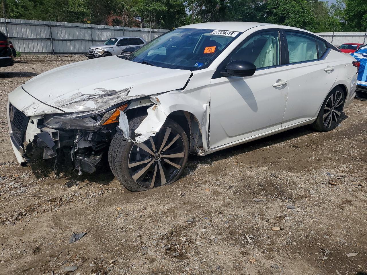 2022 NISSAN ALTIMA SR