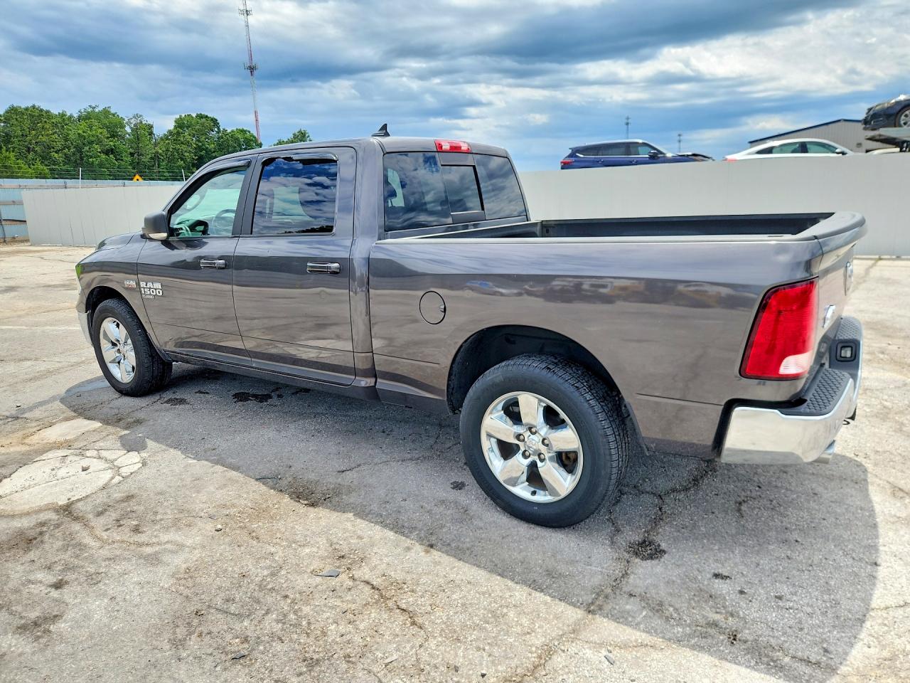 2019 RAM 1500 CLASSIC SLT — снимка 2