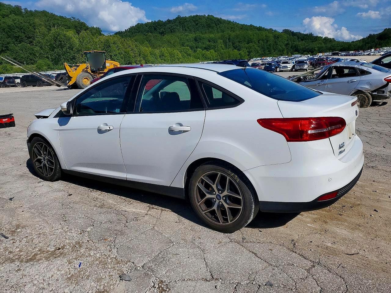 2017 FORD FOCUS SEL — снимка 2