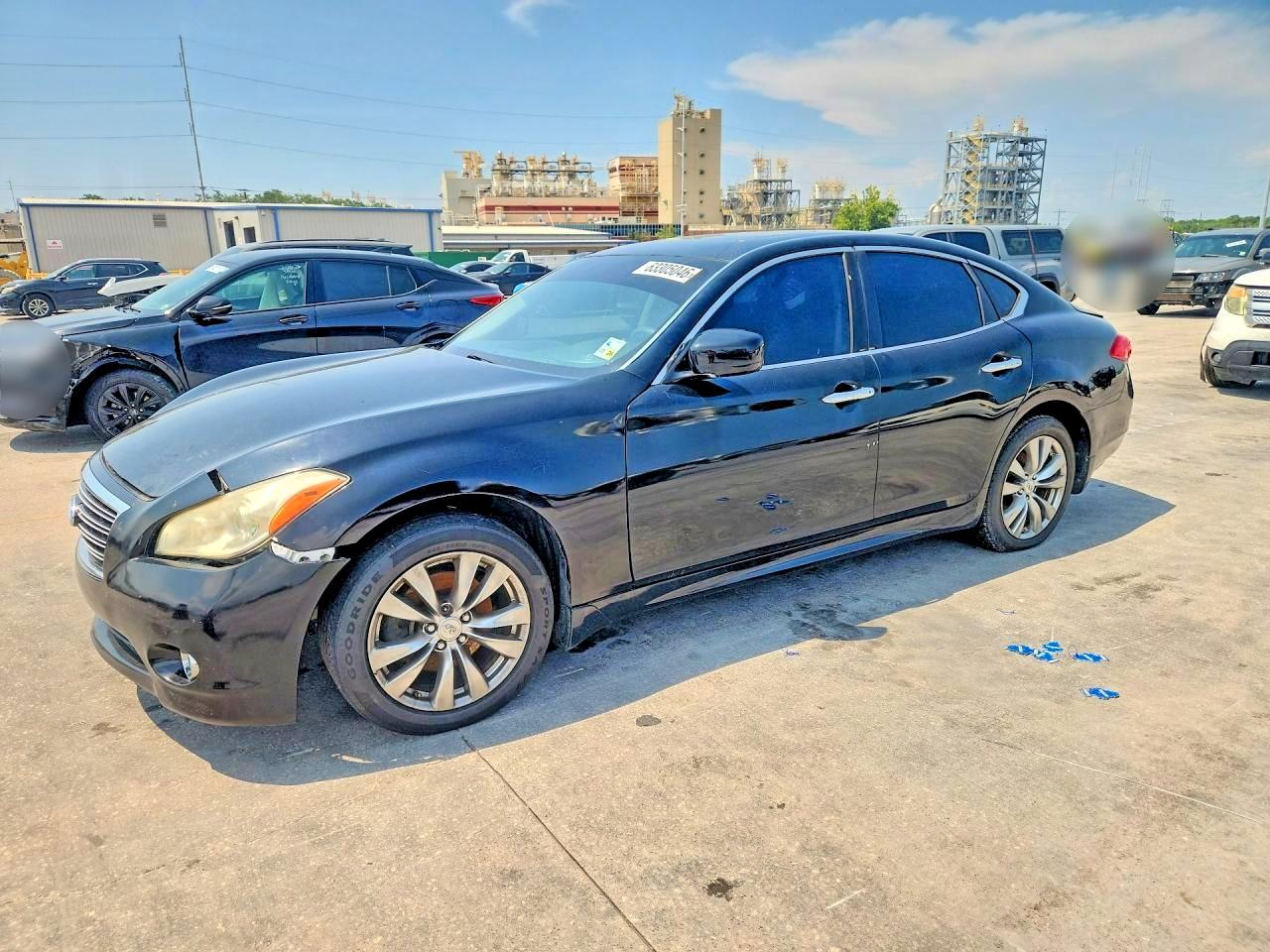 2014 INFINITI Q70 3.7