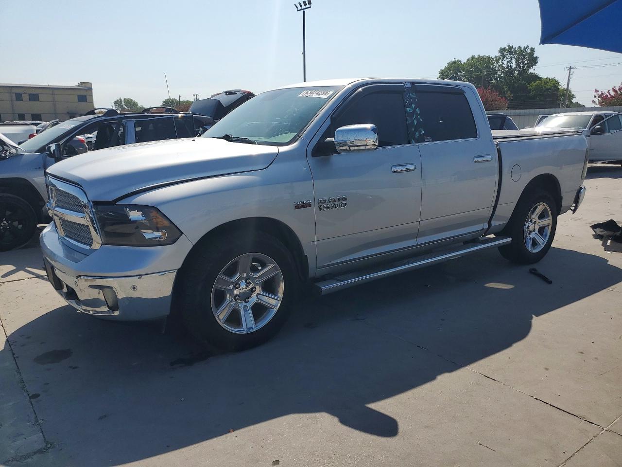 2017 RAM 1500 SLT