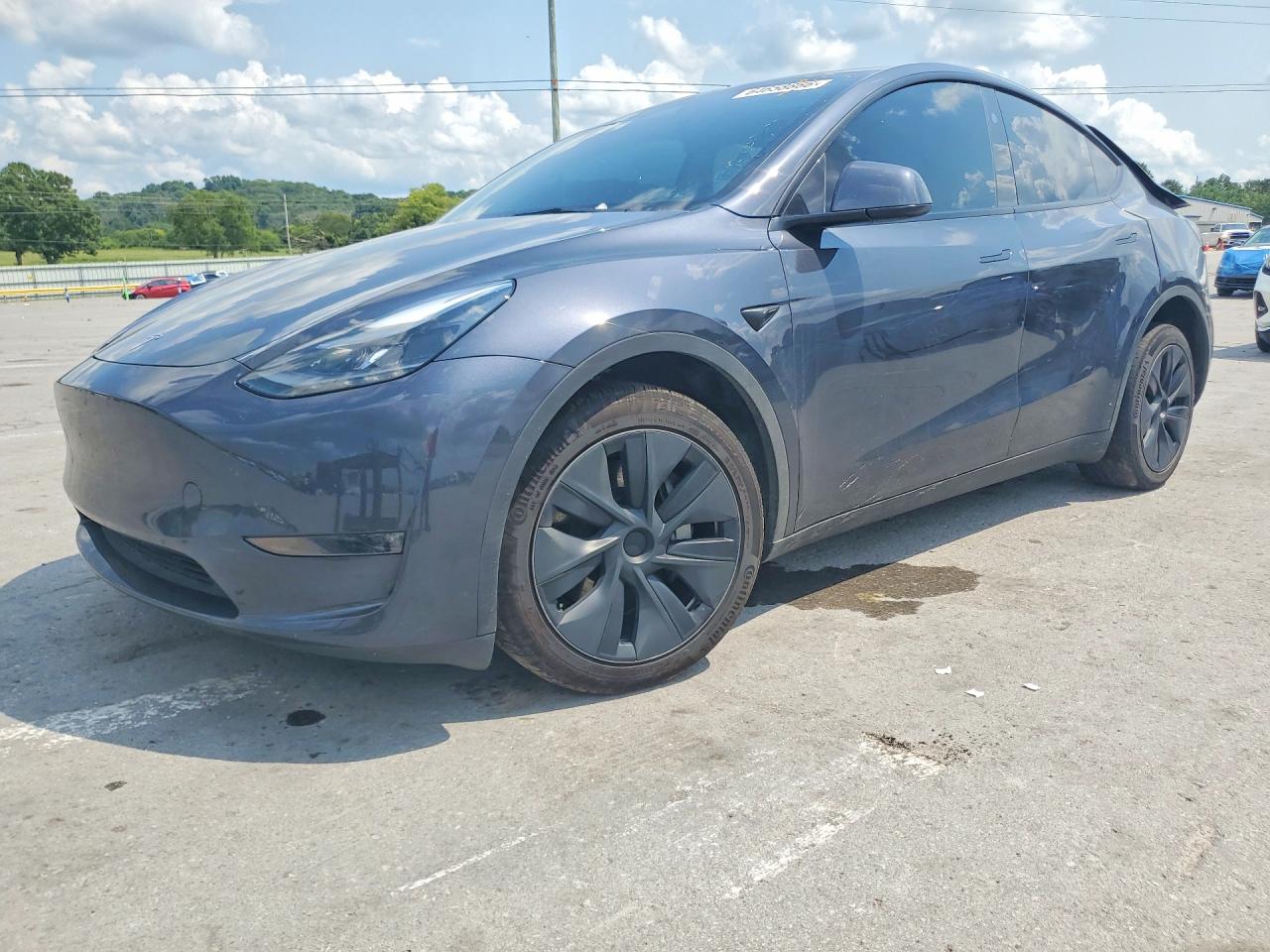 2025 TESLA MODEL Y