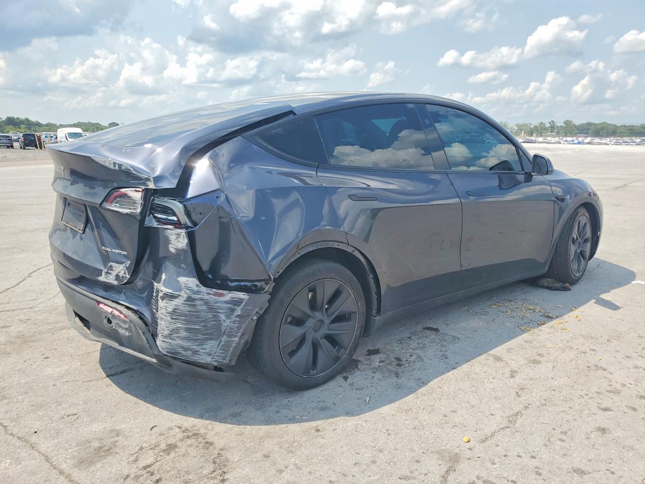 2025 TESLA MODEL Y — снимка 3