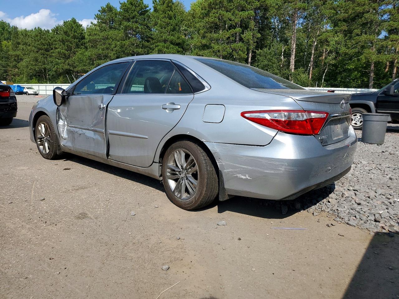 2017 TOYOTA CAMRY SE — снимка 2