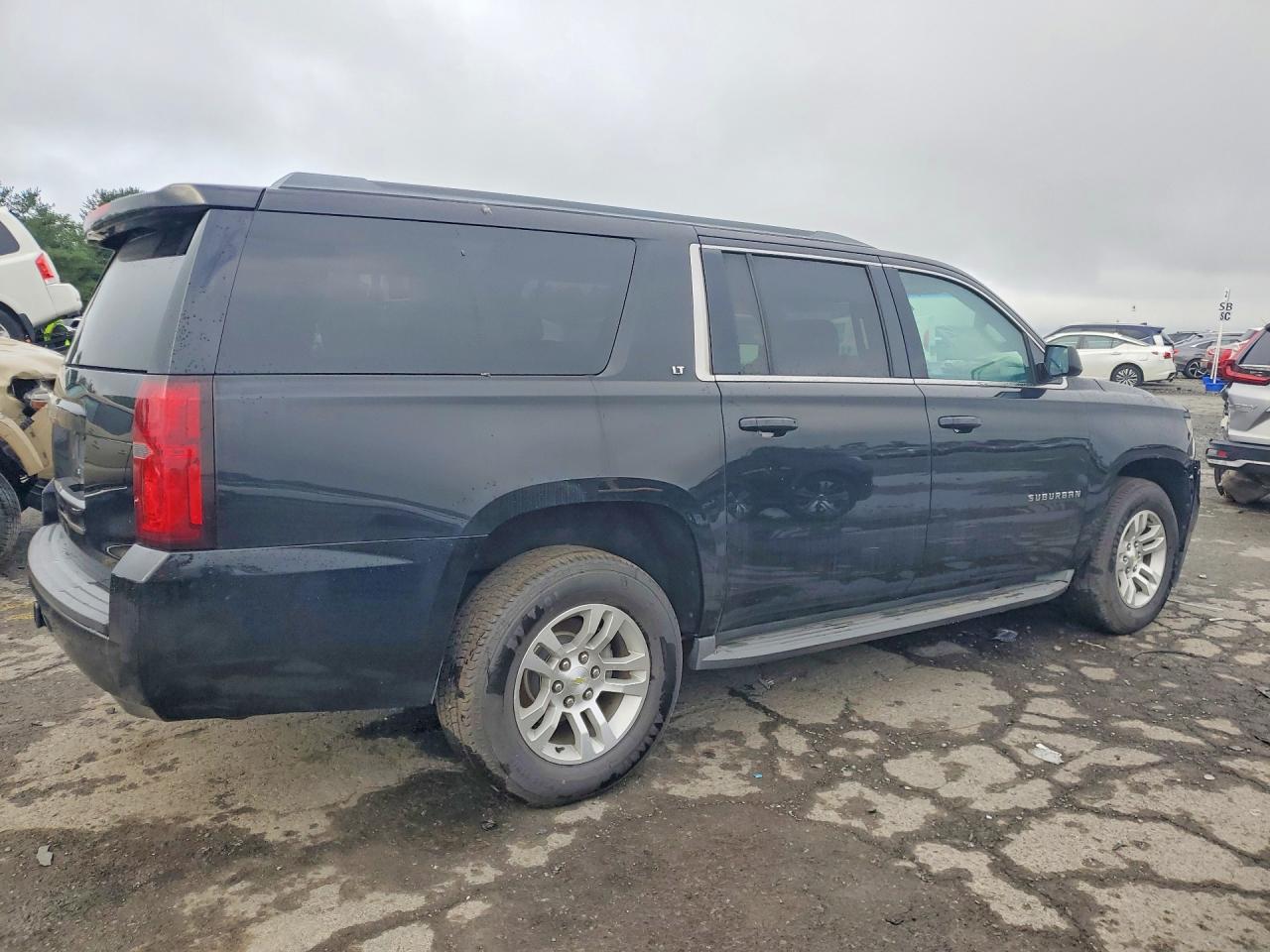 2015 CHEVROLET SUBURBAN K1500 LT — снимка 3