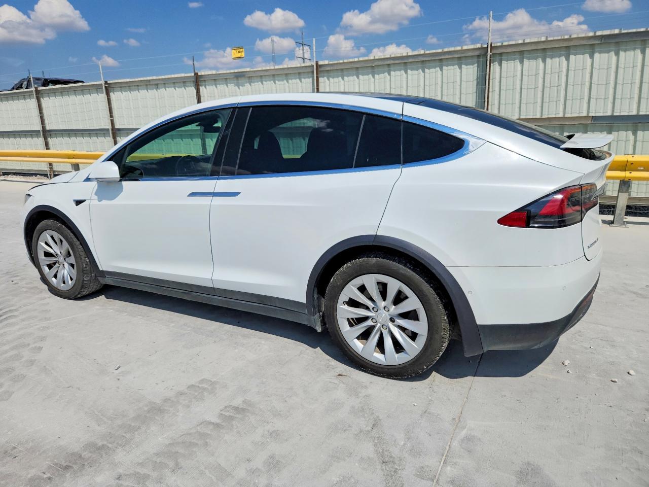 2018 TESLA MODEL X — снимка 2