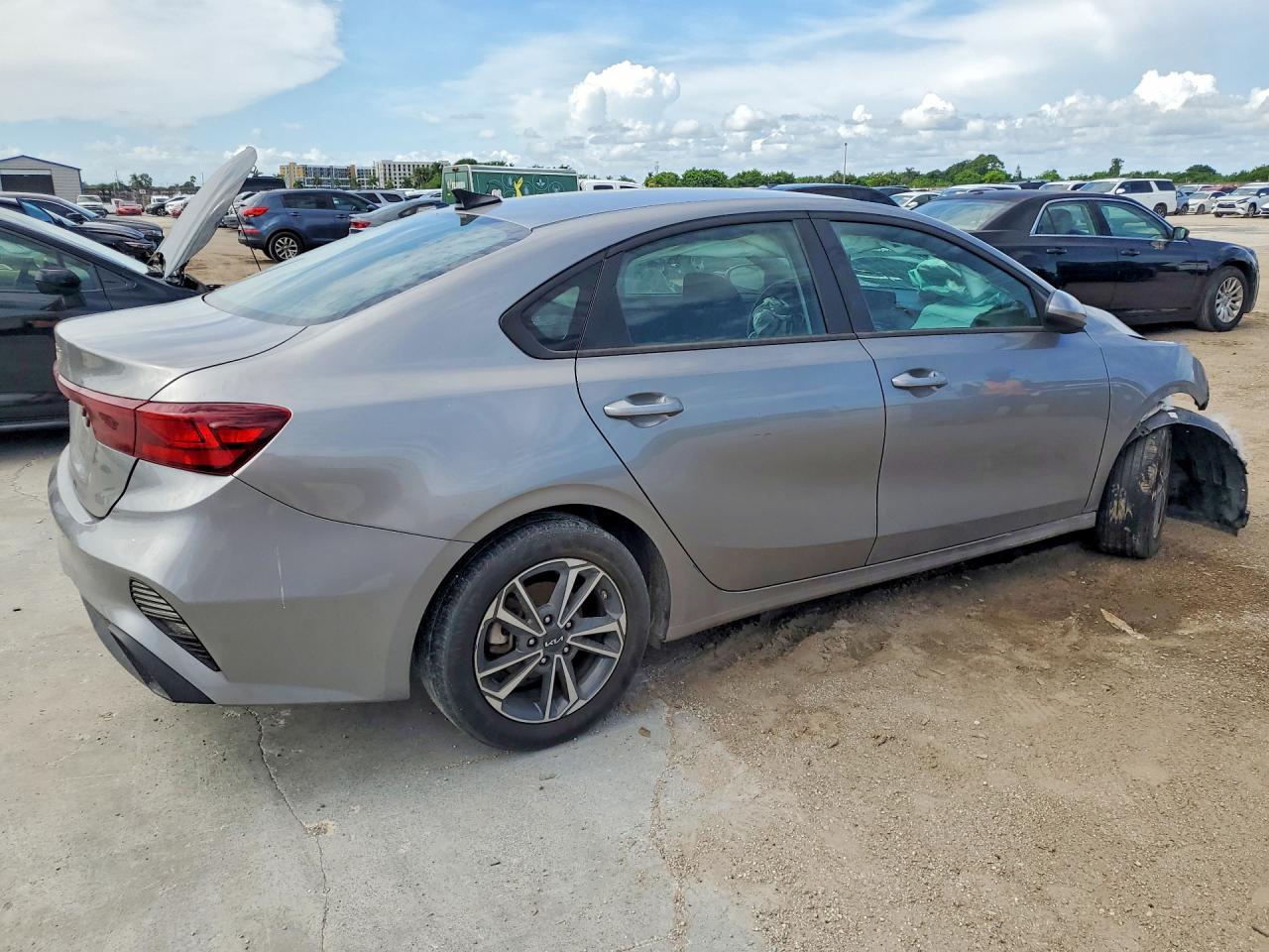 2024 KIA FORTE LXS — снимка 3