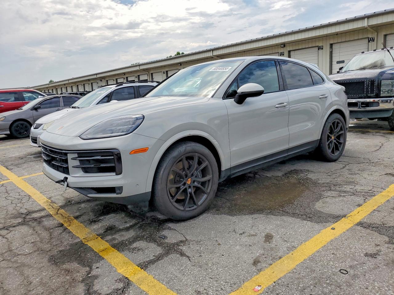 2025 PORSCHE CAYENNE