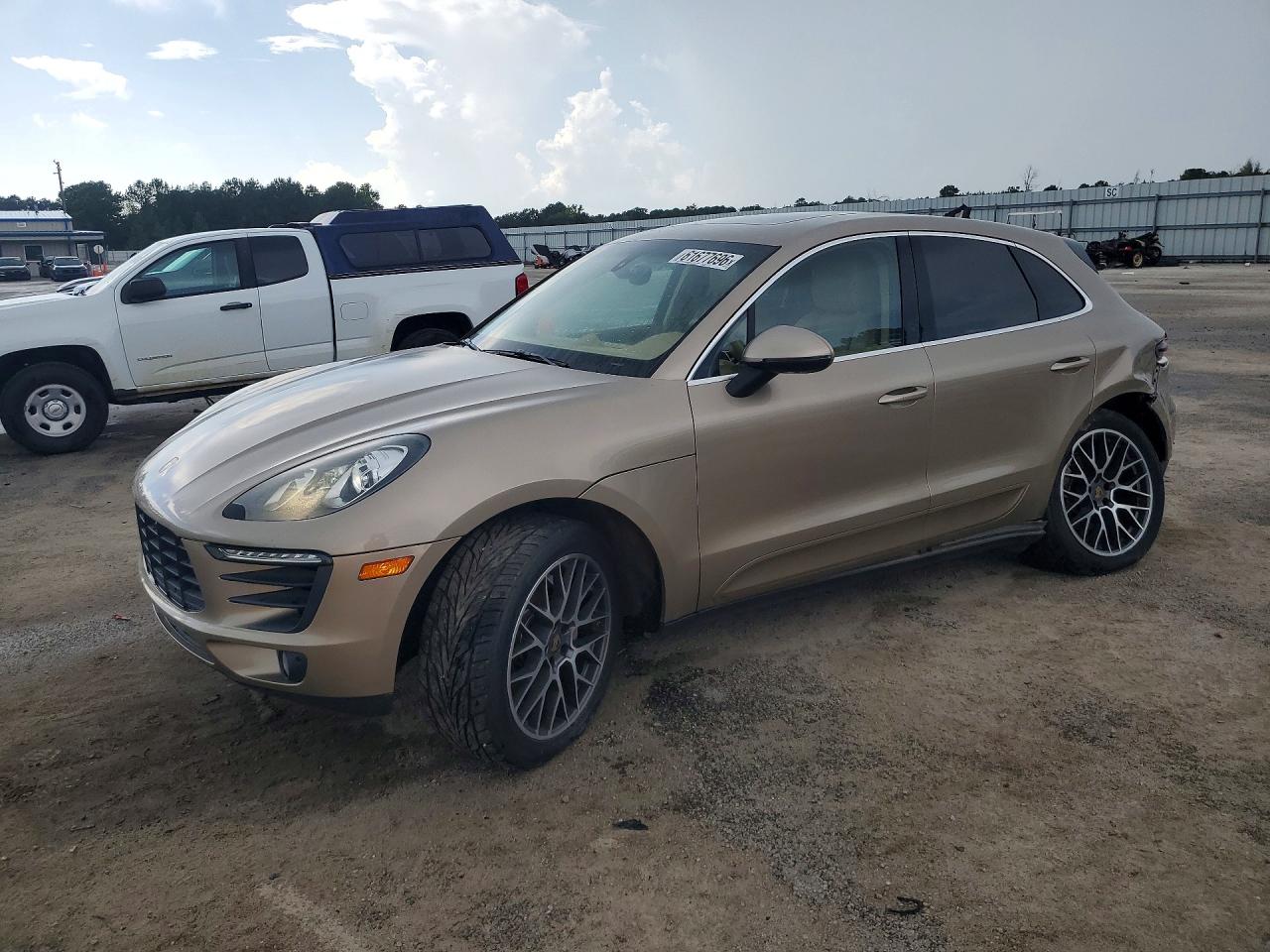 2016 PORSCHE MACAN S