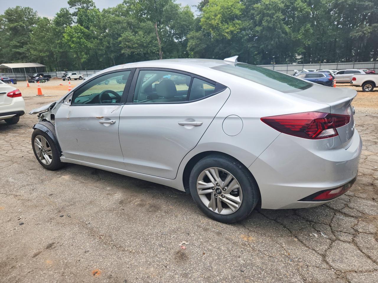 2020 HYUNDAI ELANTRA SEL — снимка 2