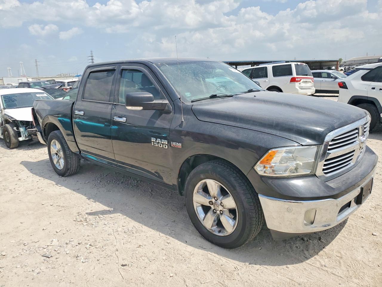 2017 RAM 1500 SLT — снимка 4