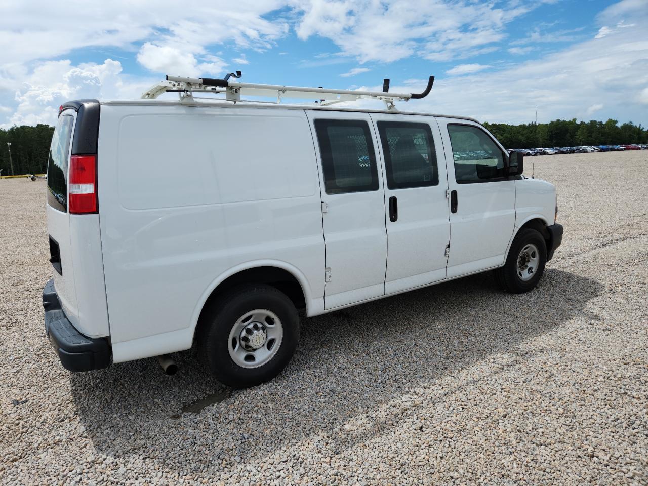 2020 CHEVROLET EXPRESS G2500 — снимка 3