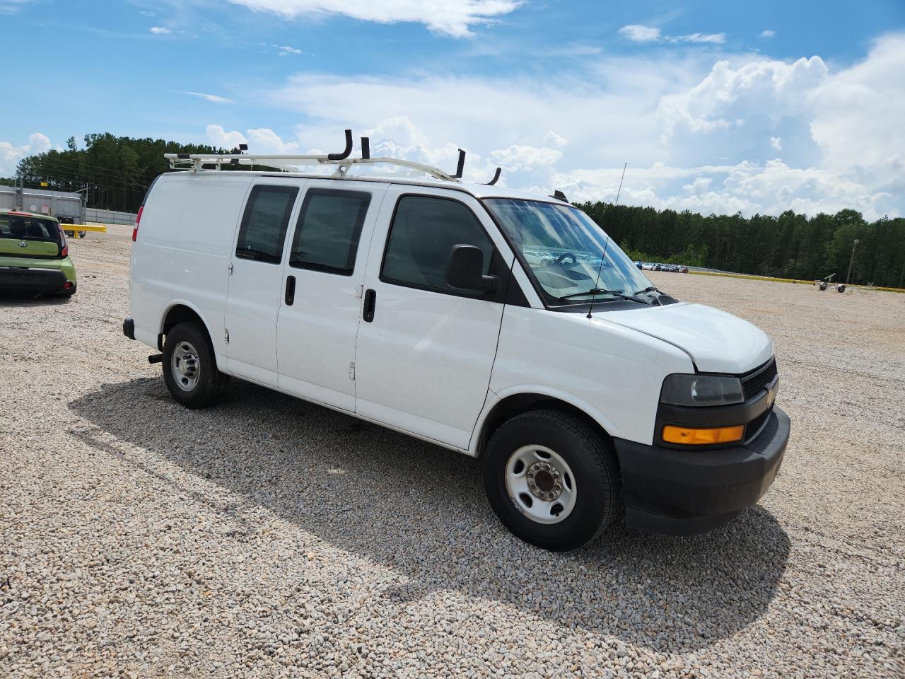 2020 CHEVROLET EXPRESS G2500 — снимка 4