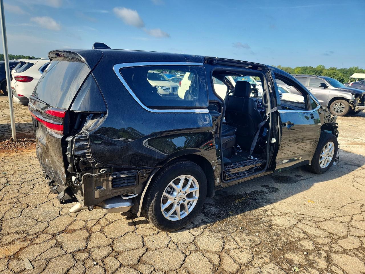 2025 CHRYSLER PACIFICA SELECT — снимка 3