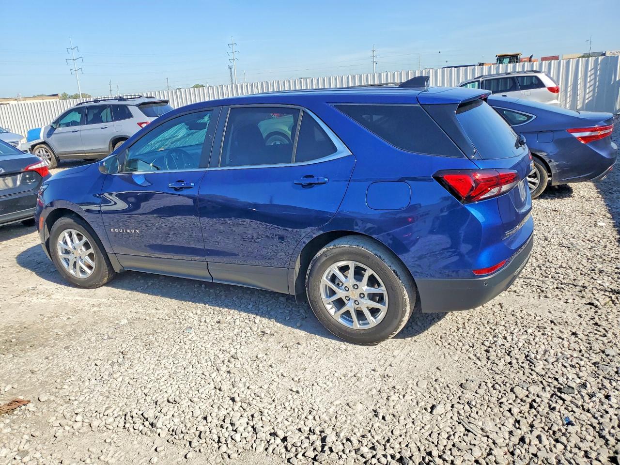 2023 CHEVROLET EQUINOX LT — снимка 2