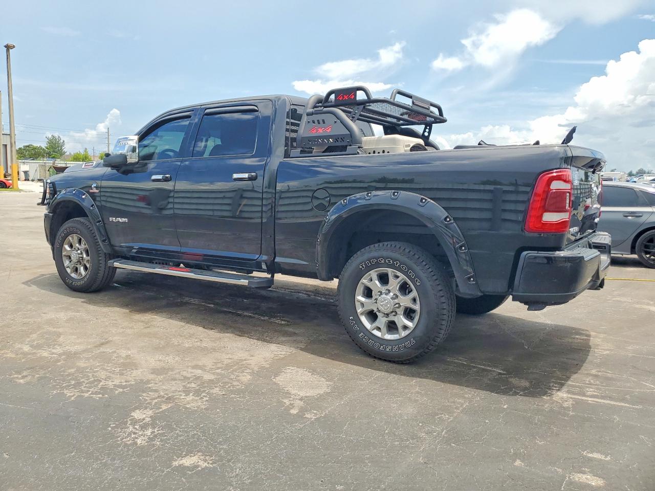 2024 RAM 3500 LARAMIE — снимка 2