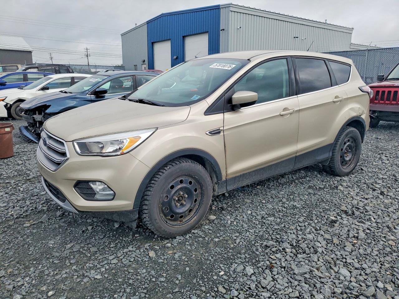 2017 FORD ESCAPE SE