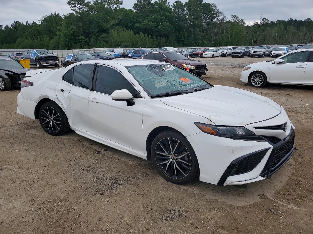 2021 TOYOTA CAMRY SE — снимка 4