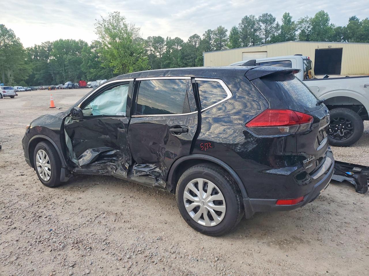 2020 NISSAN ROGUE S — снимка 2