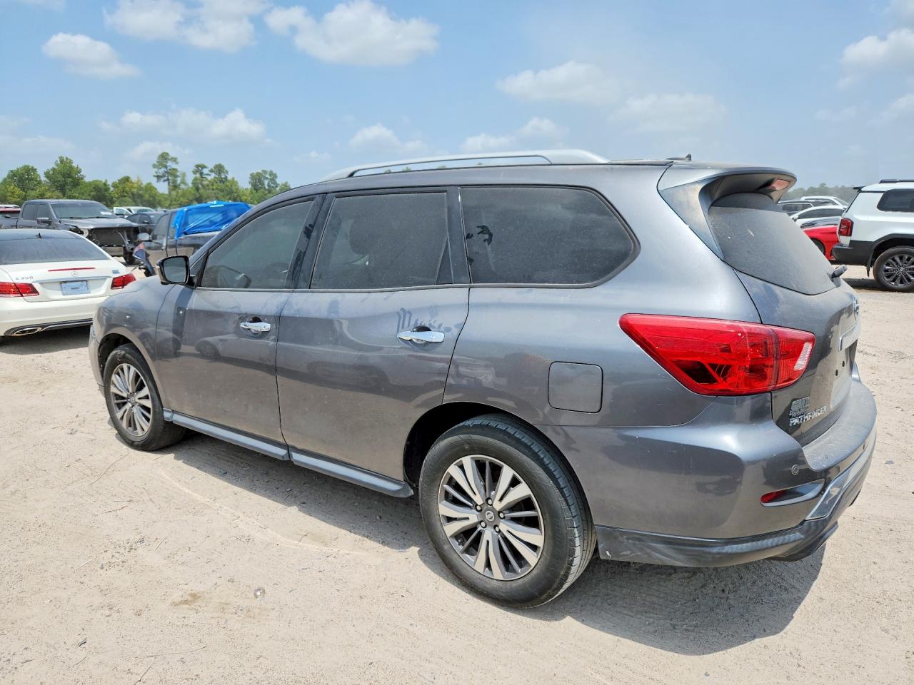 2017 NISSAN PATHFINDER SL — снимка 2