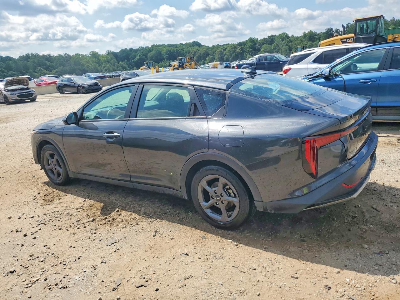 2025 KIA K4 LXS — снимка 2