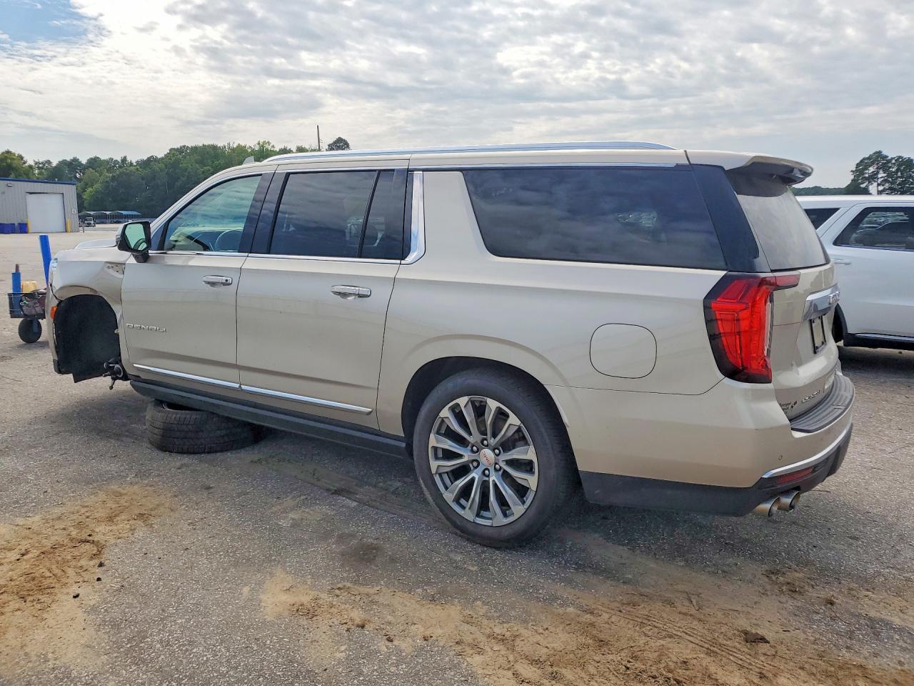 2021 GMC YUKON XL DENALI — снимка 2