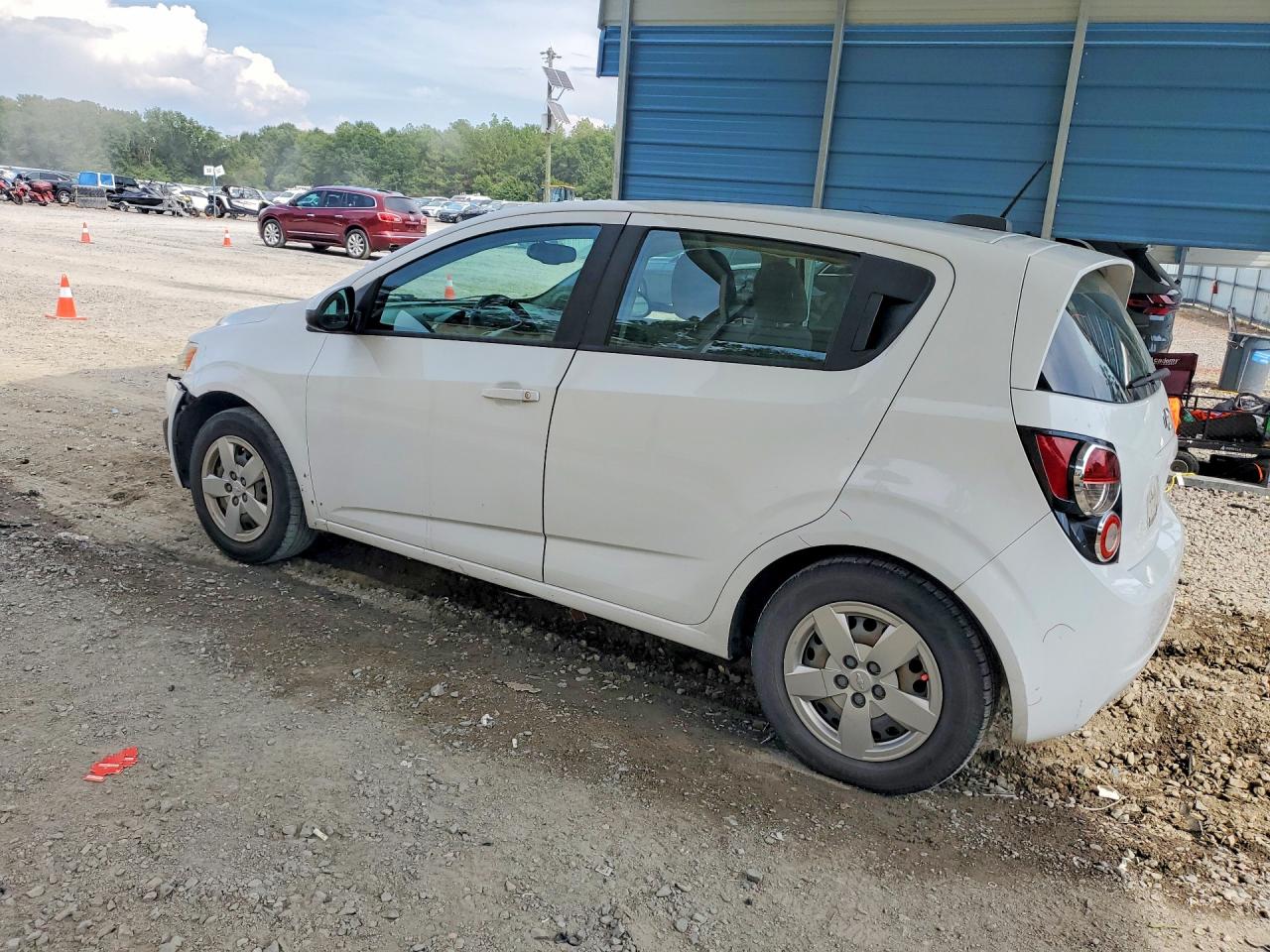 2015 CHEVROLET SONIC LS — снимка 2