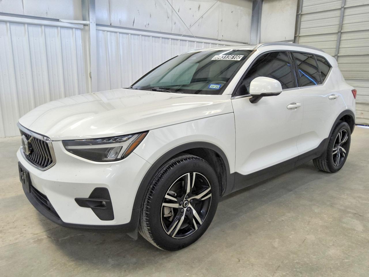 2023 VOLVO XC40 PLUS