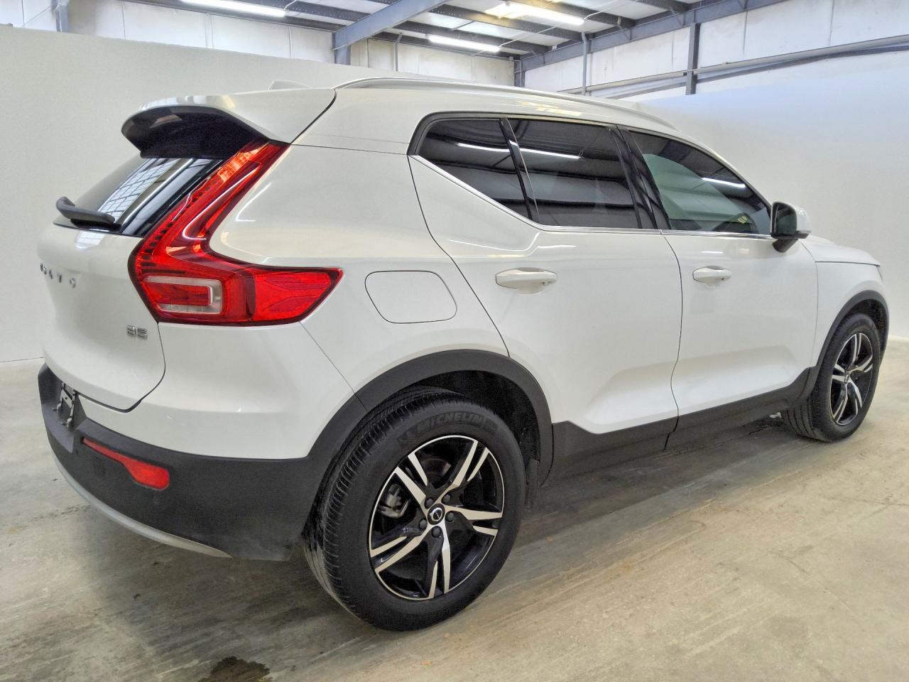 2023 VOLVO XC40 PLUS — снимка 3