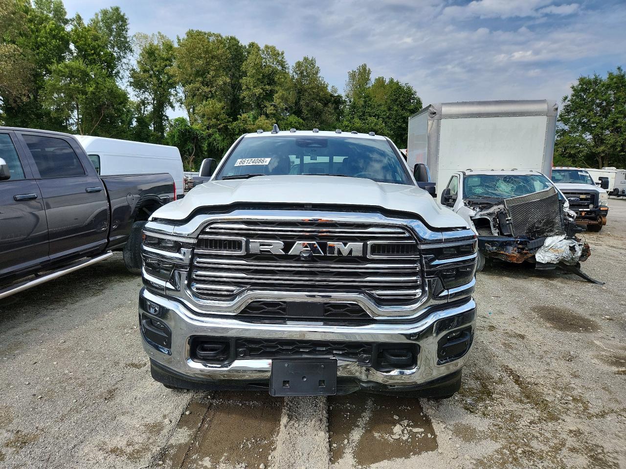2025 RAM 3500 LARAMIE — снимка 5