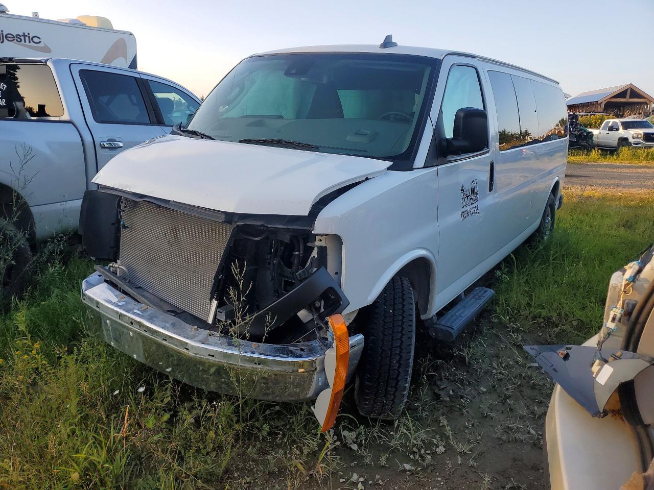 2021 GMC SAVANA G3500 LT