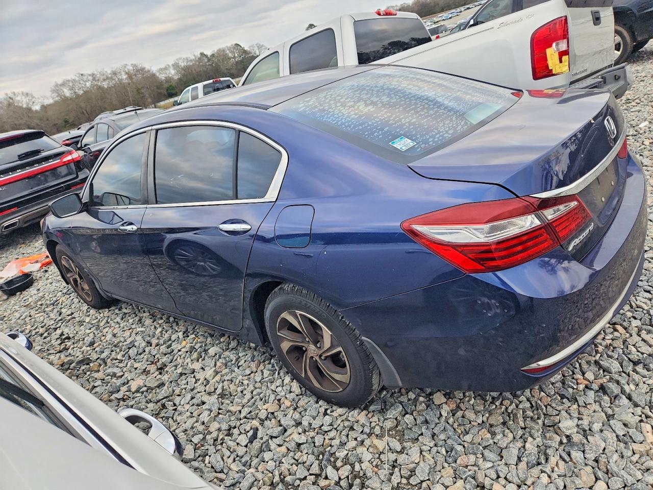 2017 HONDA ACCORD LX — снимка 2