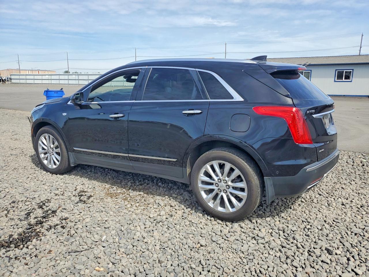 2017 CADILLAC XT5 PLATINUM — снимка 2