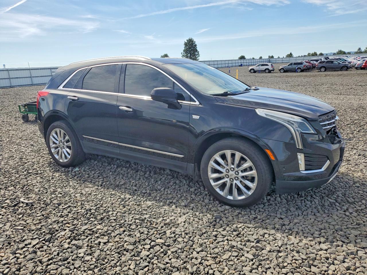 2017 CADILLAC XT5 PLATINUM — снимка 4