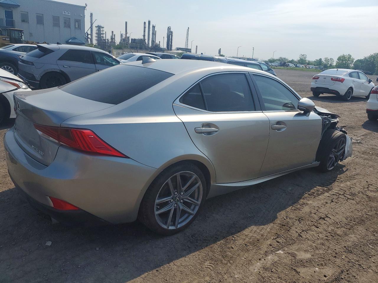 2017 LEXUS IS 300 — снимка 3