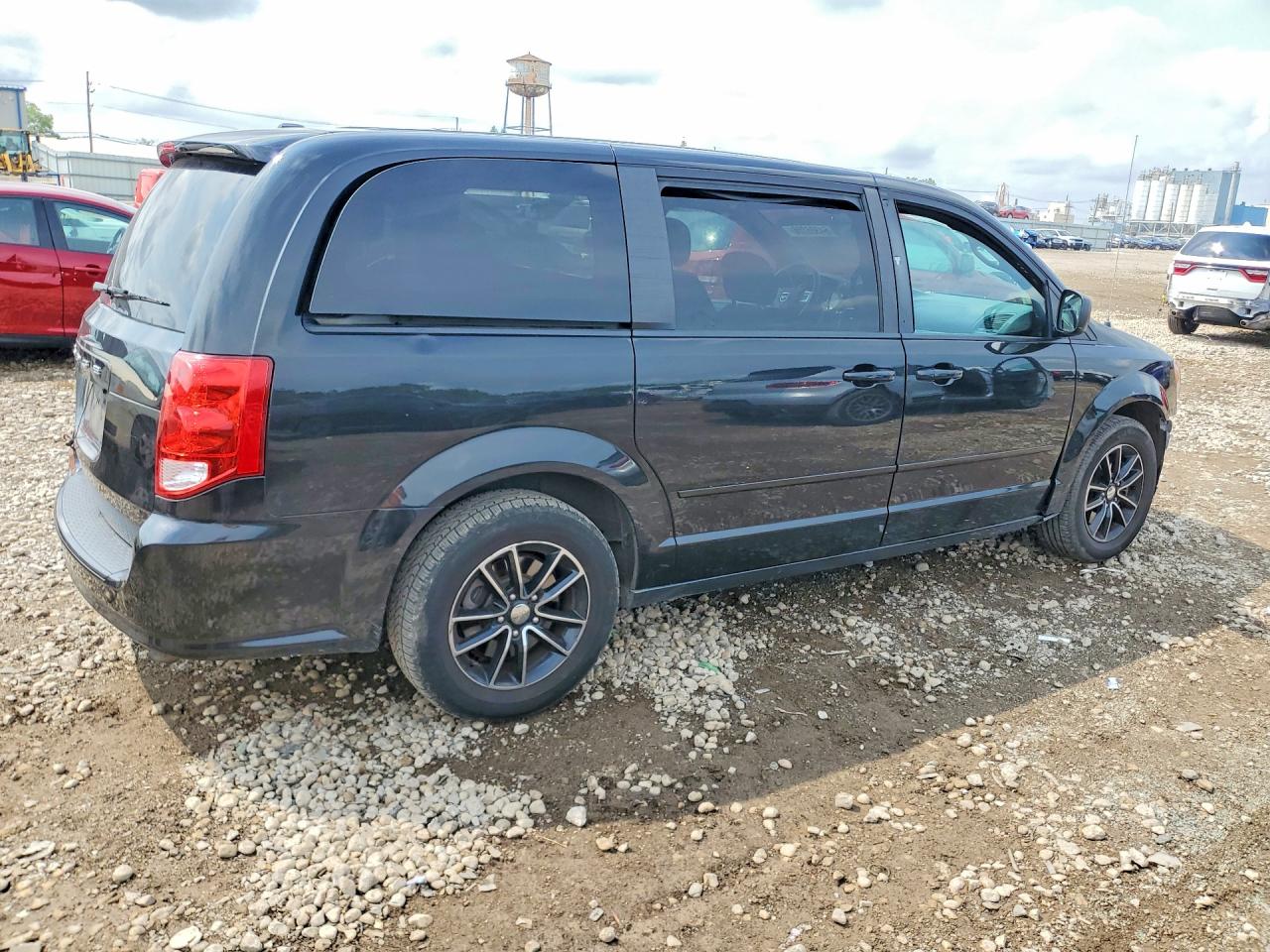 2015 DODGE GRAND CARAVAN SE — снимка 3