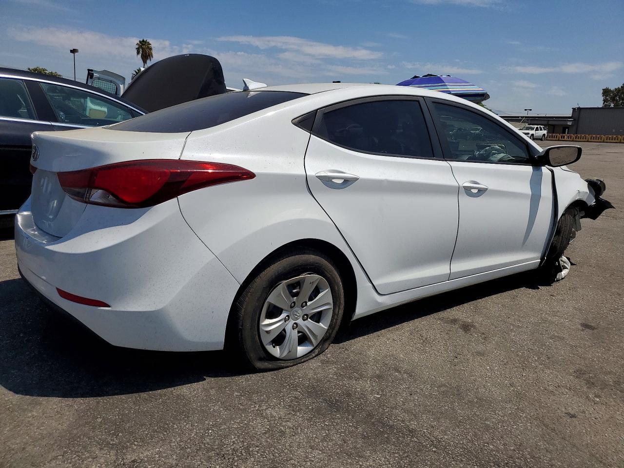 2016 HYUNDAI ELANTRA SE — снимка 3