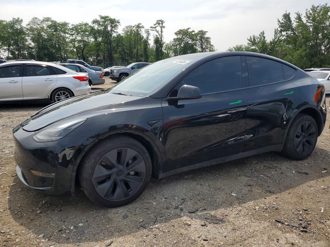 2025 TESLA MODEL Y