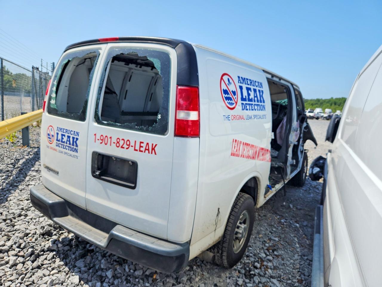 2020 CHEVROLET EXPRESS G2500 — снимка 3