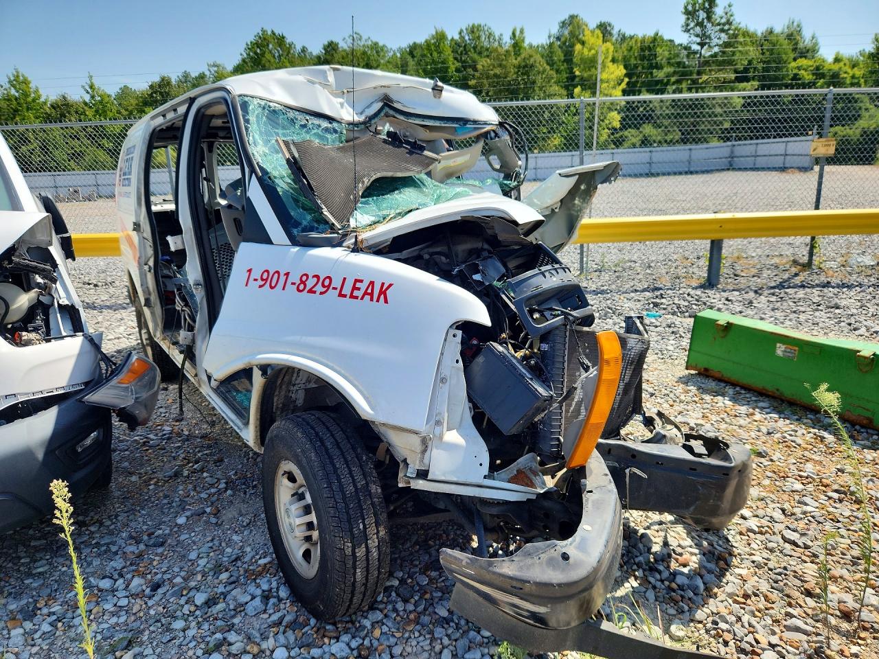 2020 CHEVROLET EXPRESS G2500 — снимка 4