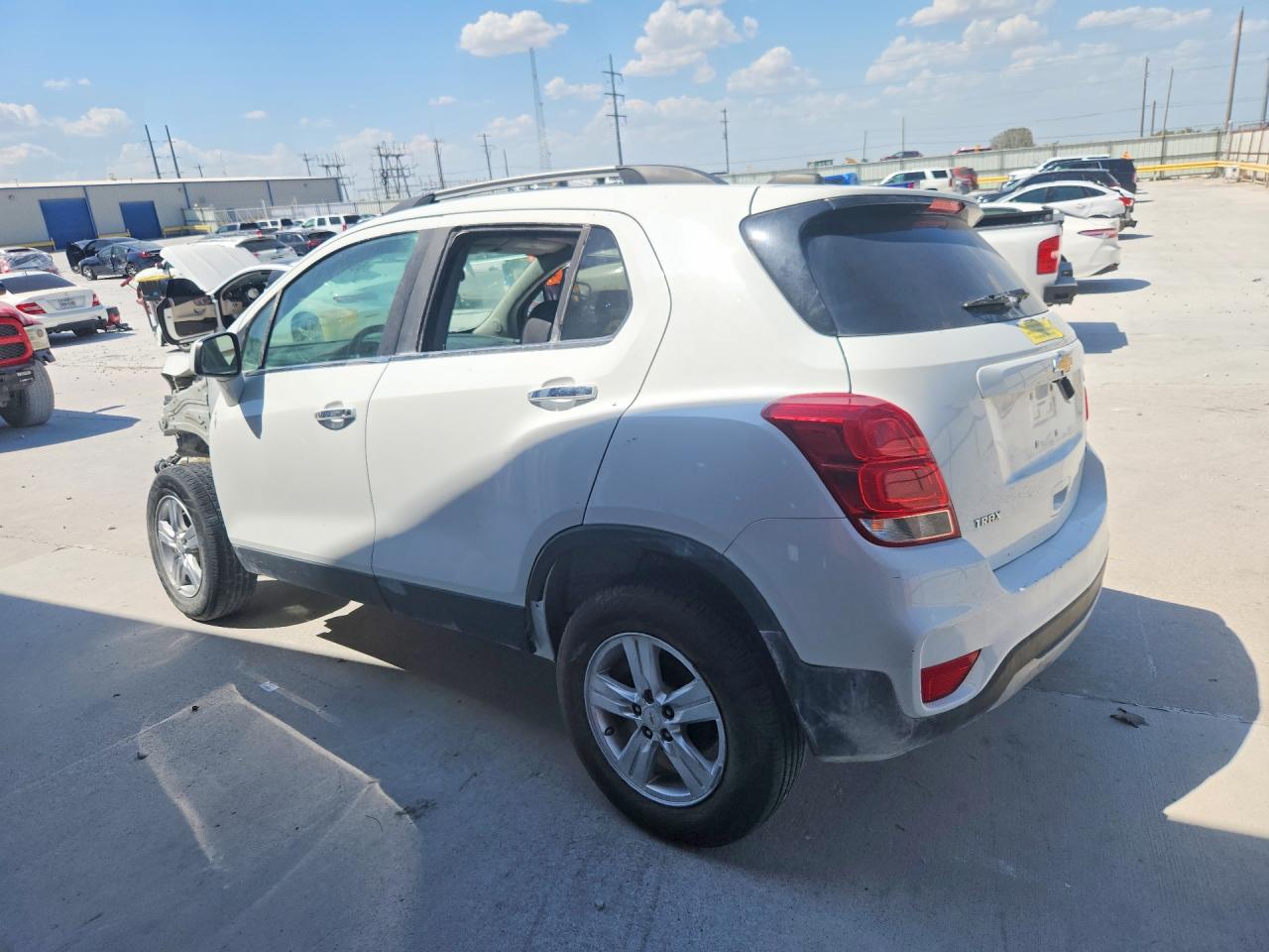 2019 CHEVROLET TRAX 1LT — снимка 2