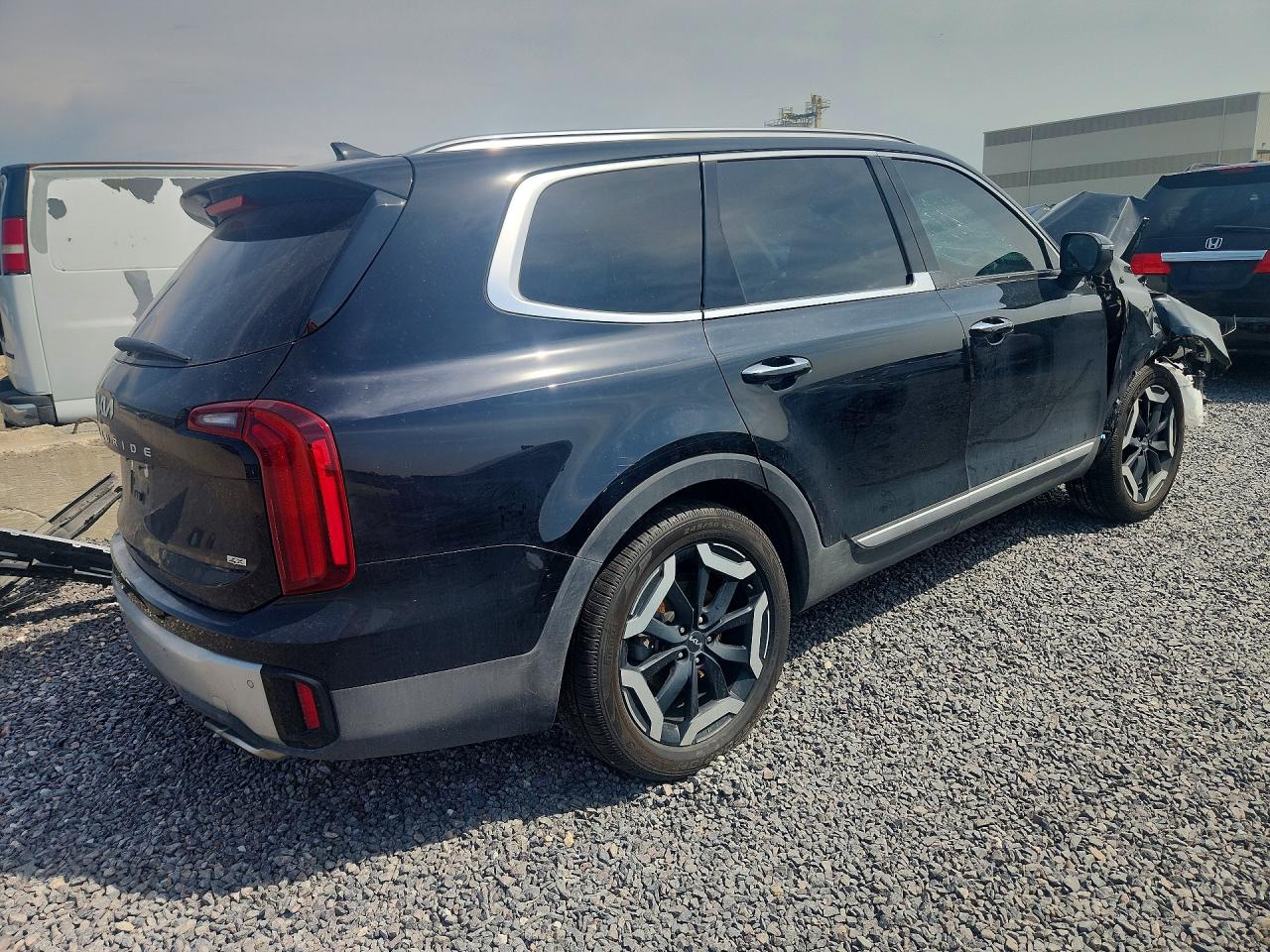 2023 KIA TELLURIDE S — снимка 3