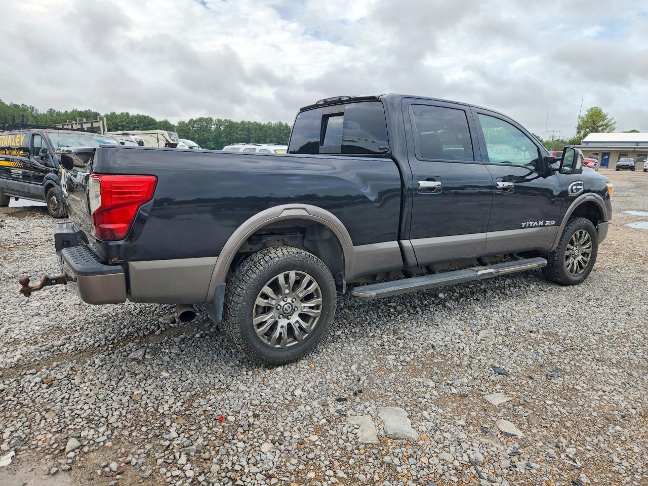 2016 NISSAN TITAN XD PLATINUM RESERVE — снимка 3