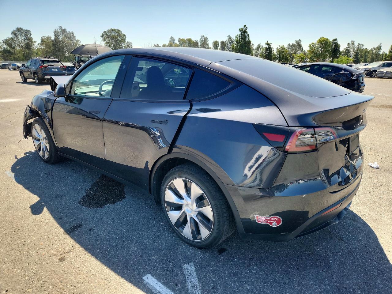 2024 TESLA MODEL Y — снимка 2