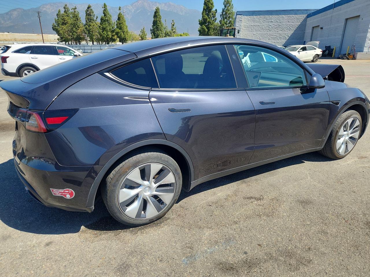2024 TESLA MODEL Y — снимка 3