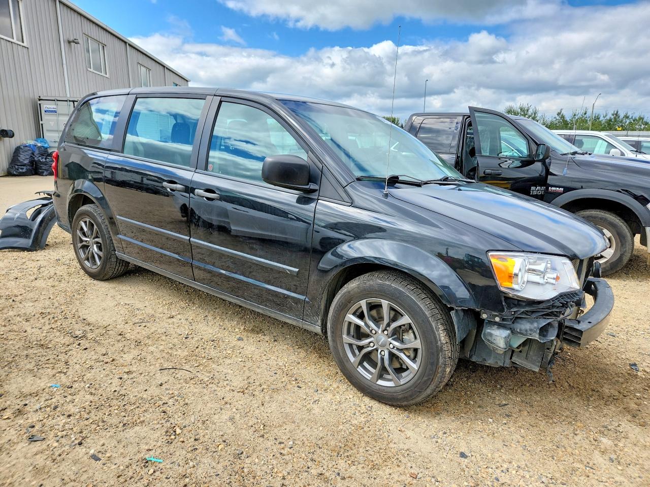 2015 DODGE GRAND CARAVAN SE — снимка 4