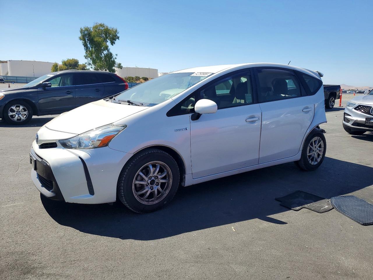 2015 TOYOTA PRIUS V TWO