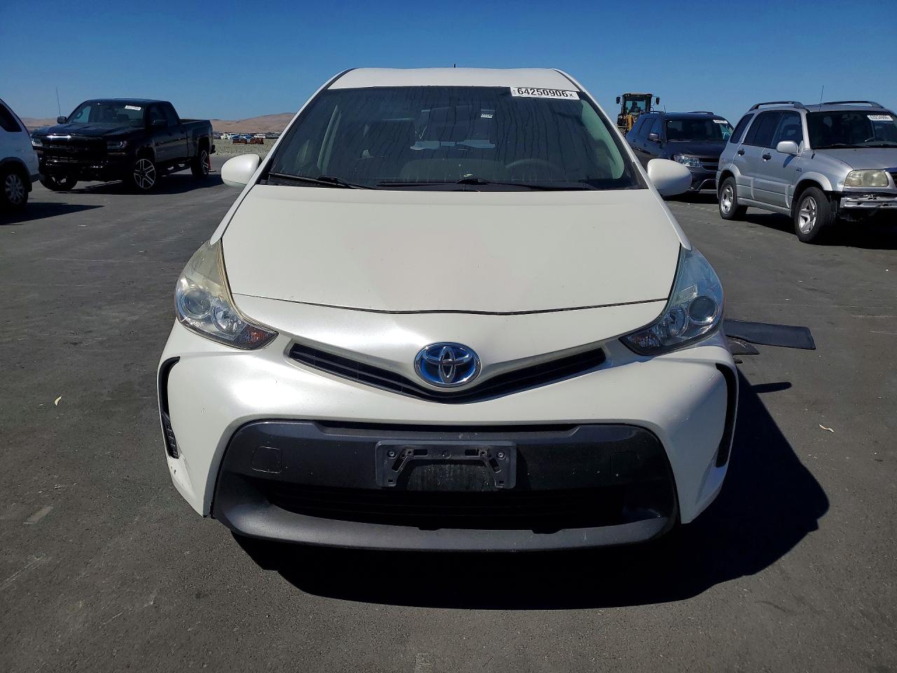 2015 TOYOTA PRIUS V TWO — снимка 5