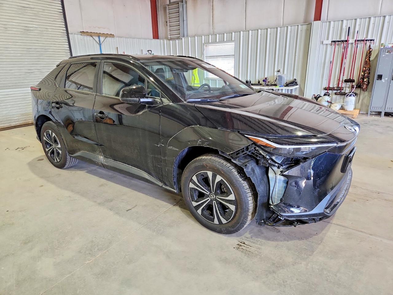 2024 TOYOTA BZ4X XLE — снимка 4